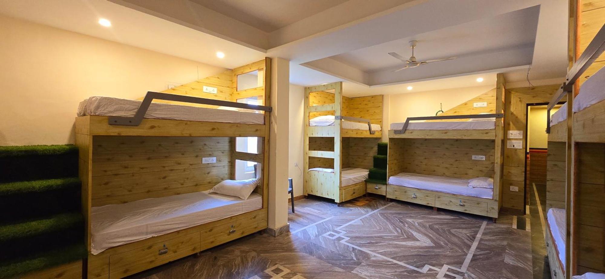 Hotel Samdupling Himalayan Brothers Дхарамсала Екстериор снимка